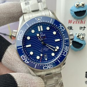 Alternative view of OR Factory is set to launch a new chapter in re-creating legendary timepieces. This cutting-edge Omega Seamaster 300M series watch is crafted from imported 316L stainless steel, featuring a bezel made of high-density Korean ceramic adorned with white enamel diving scales.The dial, also crafted from polished ceramic, features laser-engraved wave patterns. The 42mm case boasts a finely brushed finish. ⚠️ The steel bracelet undergoes meticulous hand-polishing, grain by grain. As the first on the market to achieve authenticity, it features chamfered edges on the back, enabling interchangeability with genuine models. The fluoro-rubber strap offers a smooth, substantial feel, while the lugs are compatible with both steel bracelets and rubber straps.⚠️ The sapphire crystal is produced using the Verneuil process (also known as flame fusion). With a Mohs hardness rating of 9, it ensures exceptional clarity at all times. ⚠️ Powered by an exclusively developed and customized replica 8800 integrated movement, tested for months to ensure stable quality.      Forged through adversity, crafted with care—dedicated to watch enthusiasts.          OR